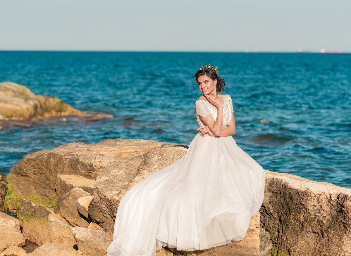 Рваное платье - к предательству.