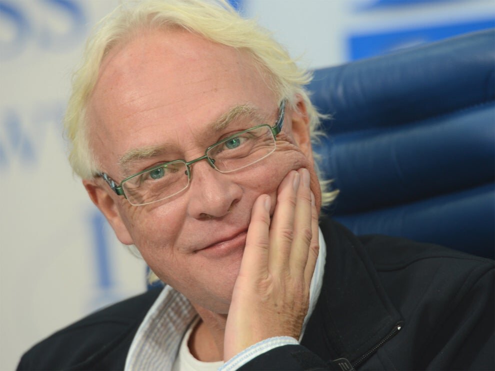 Дэвид Ричардс на пресс-конференции, посвященной премьере «Dances Of Angels» — балету с музыкой группы Queen. 