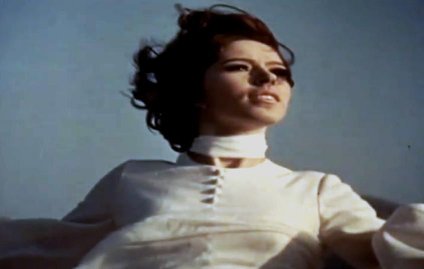 Дорис Трайц (Александра). 