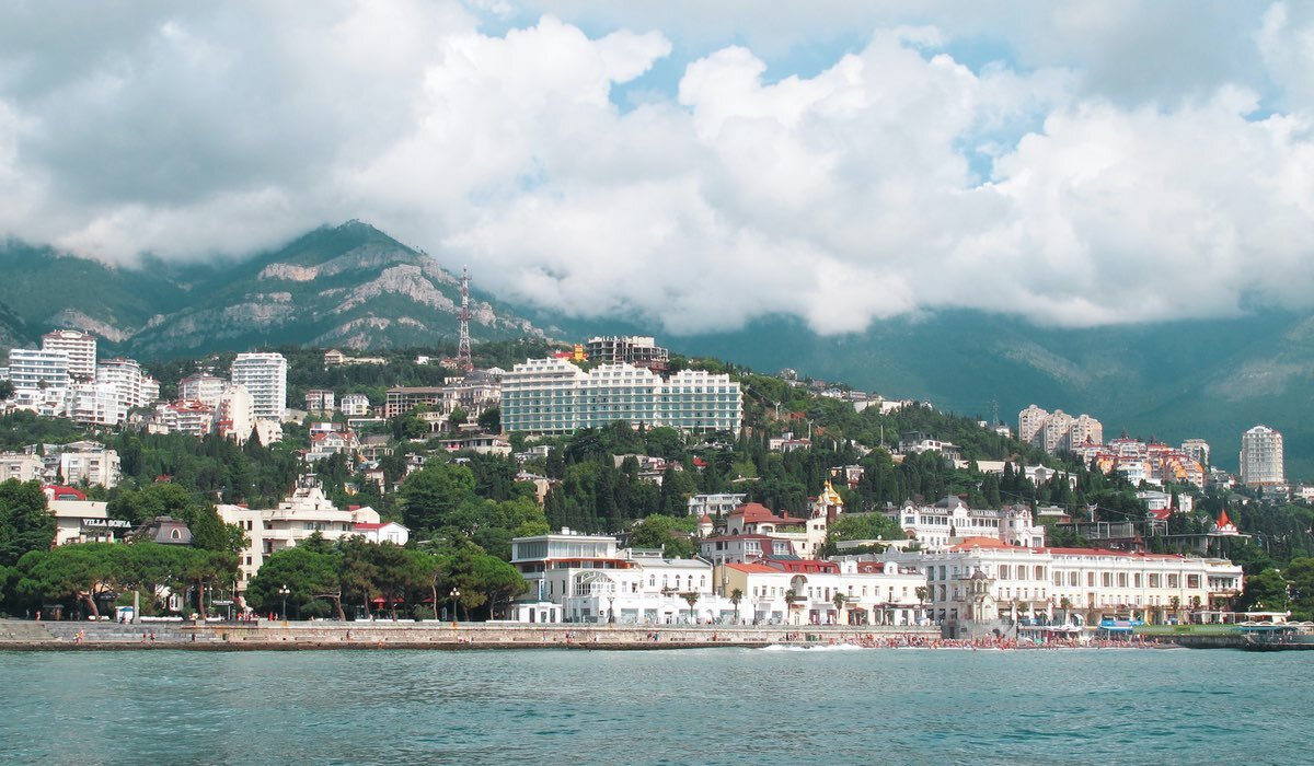 Южный берег Крыма город Ялта