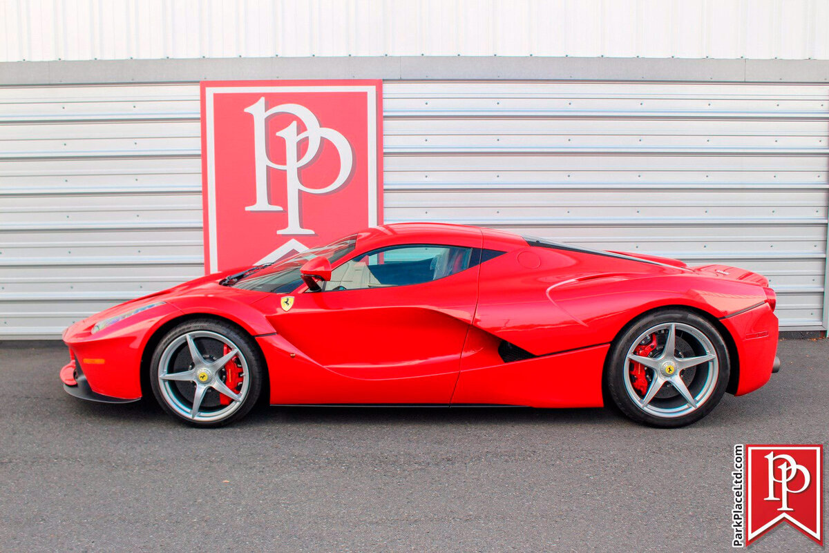 Ferrari LAFERRARI Дубай