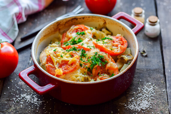 Вариант 1: Курица с картошкой и сыром в духовке — пошаговый рецепт с фото