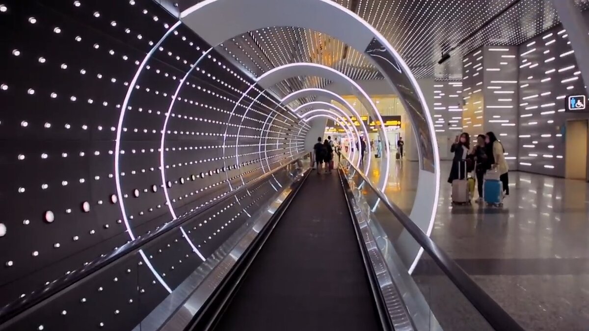 переход из аэропорта в метро