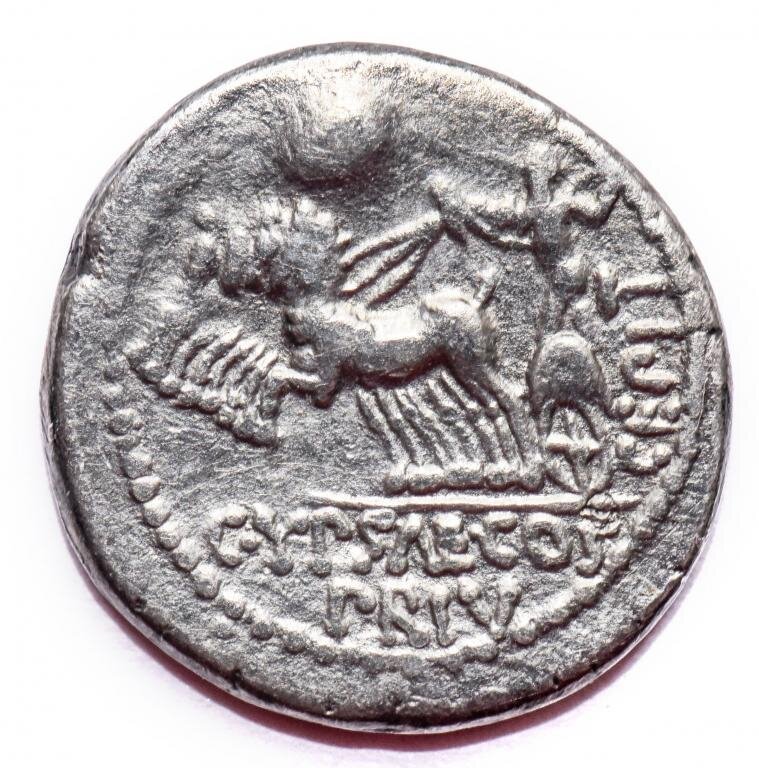 Денарий 60 год. Республика Рим. Бюст Leuconoe. Серебро 4.6 грамм. Цена "Купить сейчас": 10 000 руб. Фото: Auction.ru