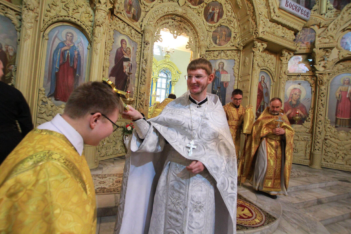 Николай Егорцев хочет говорить правду#  Ересь Иконоборческая в Орле# #Свято-Успенский Михаила-Архангельский Собор города Орла#Нарушение  Догмата о иконопочитании Святой Крест чествовати лобзанием и почитательным поклонением# #Иерей#наемник#волковойна#нет Ереси Иконоборческой наших храмах#в нашей Святой Апостольской Соборной Матери Церкви Нарушение о Иконопочитании#не даёт для лобзания Святой Крест а возлагает его на голову# Алексей Лаушкин клятвопреступник# по 2 правилу преткнулся в  25 правиле святых апостолов#лютый проводит ереси иконоборческой#осужденной#Седьмым Святым Вселенским Собором в 787 году#