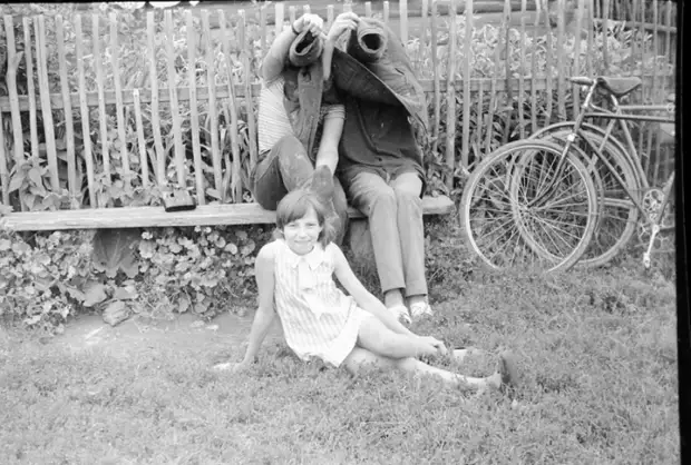 Здравствуйте, мои дорогие читатели. Я сам родился и вырос в городе, но, как у всех обычных детей, у меня была бабушка в деревне), к которой я ездил на каникулы...-7