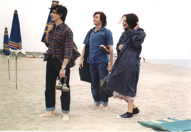 Этот многочасовой фильм познакомит вас с новейшей историей Италии. От наводнения во Флоренции и студенческих бунтов до борьбы с преступностью на Сицилии