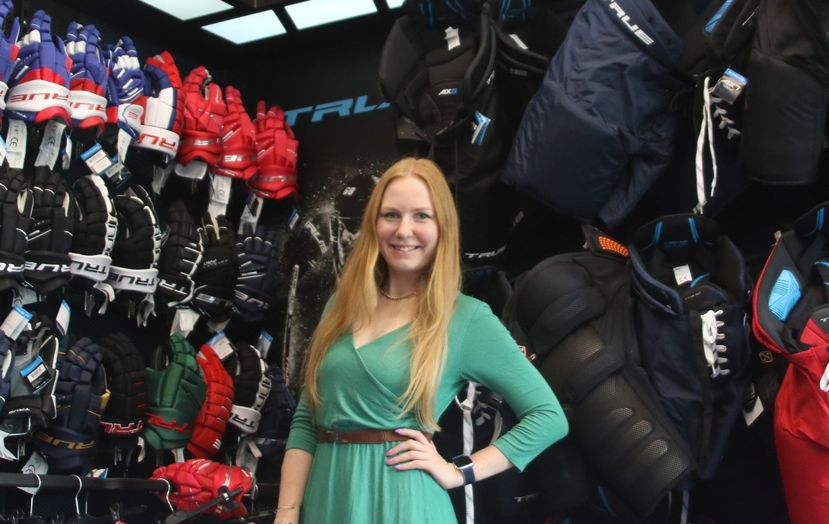 Зашла на шопинг в магазин хоккейной экипировки TRUE