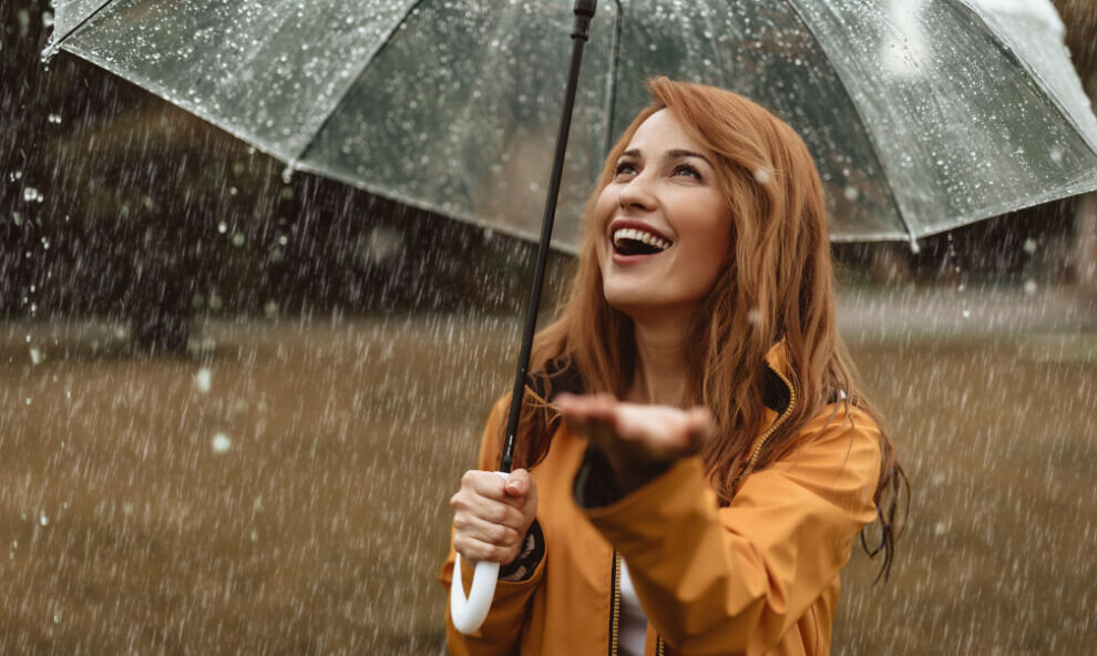    Терапевт Бурнацкая: Побороть сезонную хандру помогут яркие цвета в интерьере и прогулки на свежем воздухе