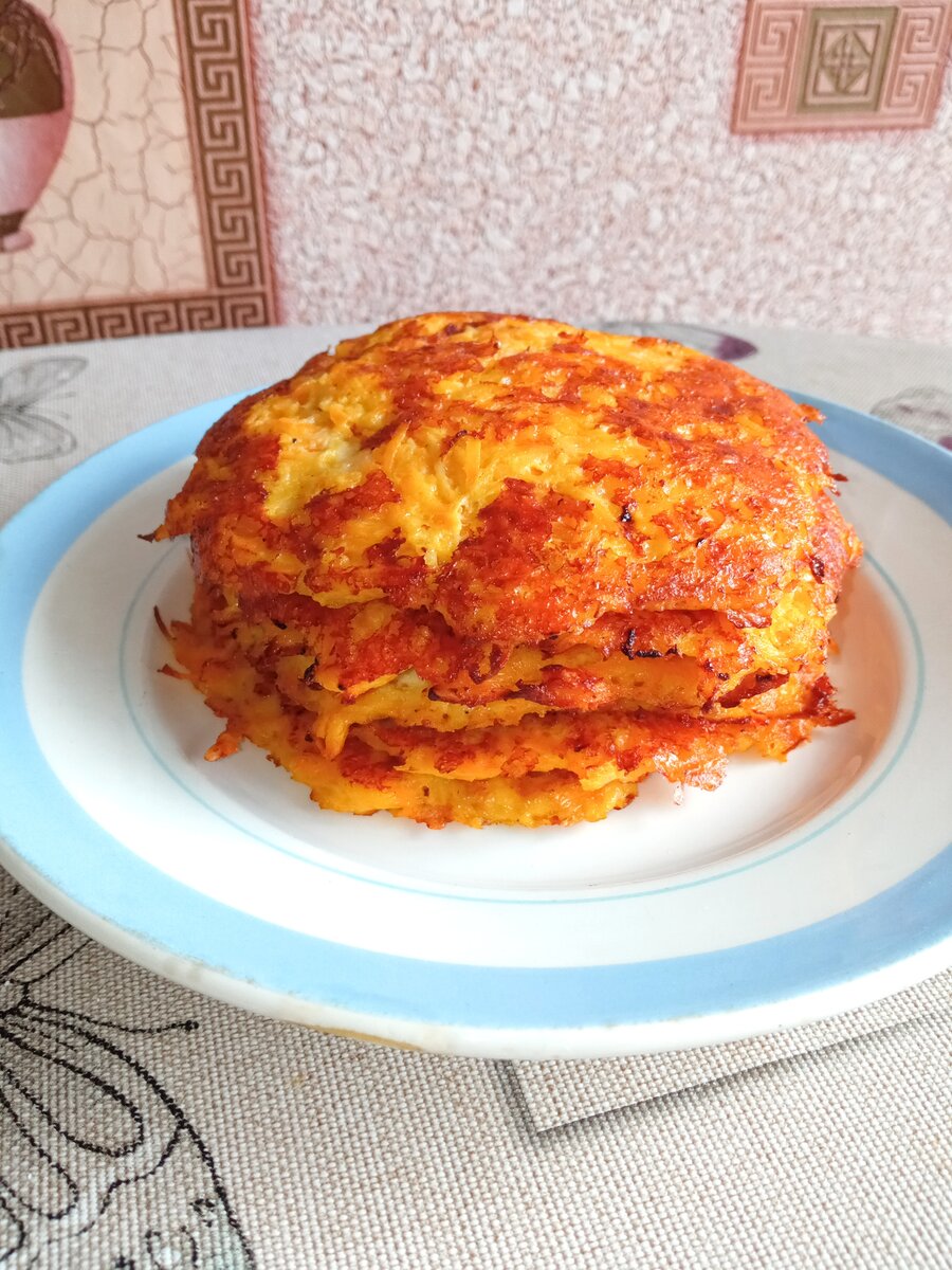 Морковно-сырные лепёшки. Фото автора 