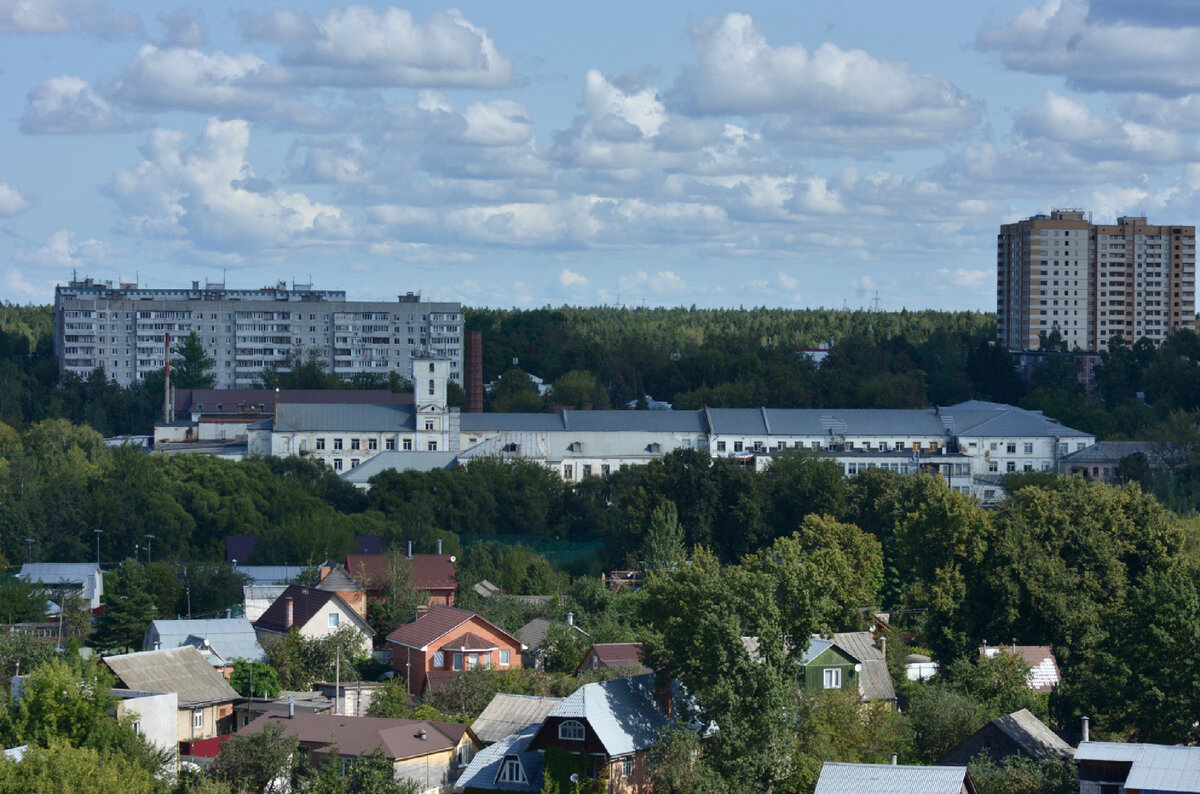 И это вид из окна моего дома:)