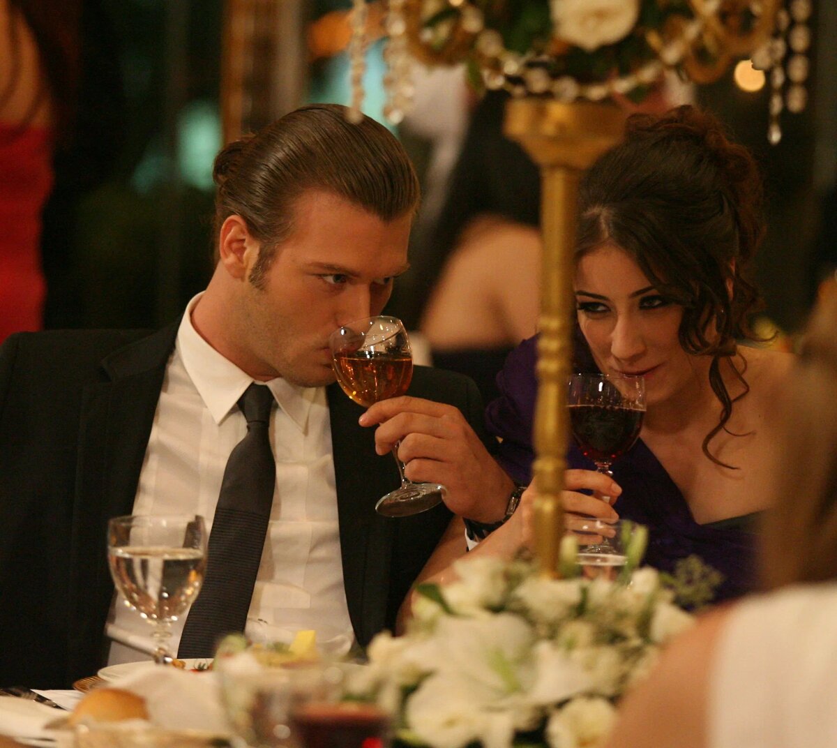 Запретная любовь турецкий язык. Турецкий сериал запретная любовь бехлюль. Запретная любовь турецкий сериал. Запретная любовь турецкий язык. Запретная любовь туркру.