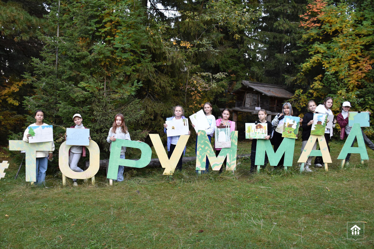    Юные югорские художники поучаствовали в первом пленэре в музее «Торум Маа» в рамках крауд-проекта «Югра культурная»