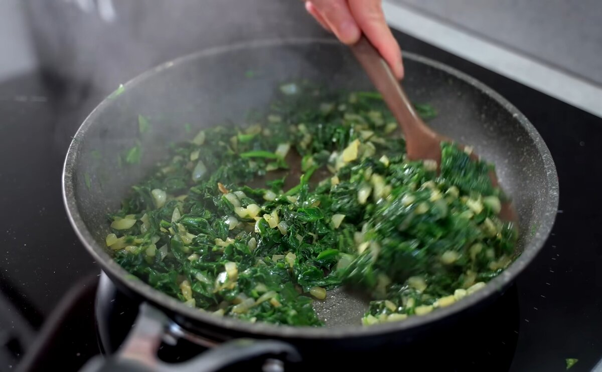 Привет, дорогие читатели! Сегодня я поделюсь с вами рецептом простых и вкусных лепешек на сковороде.-5