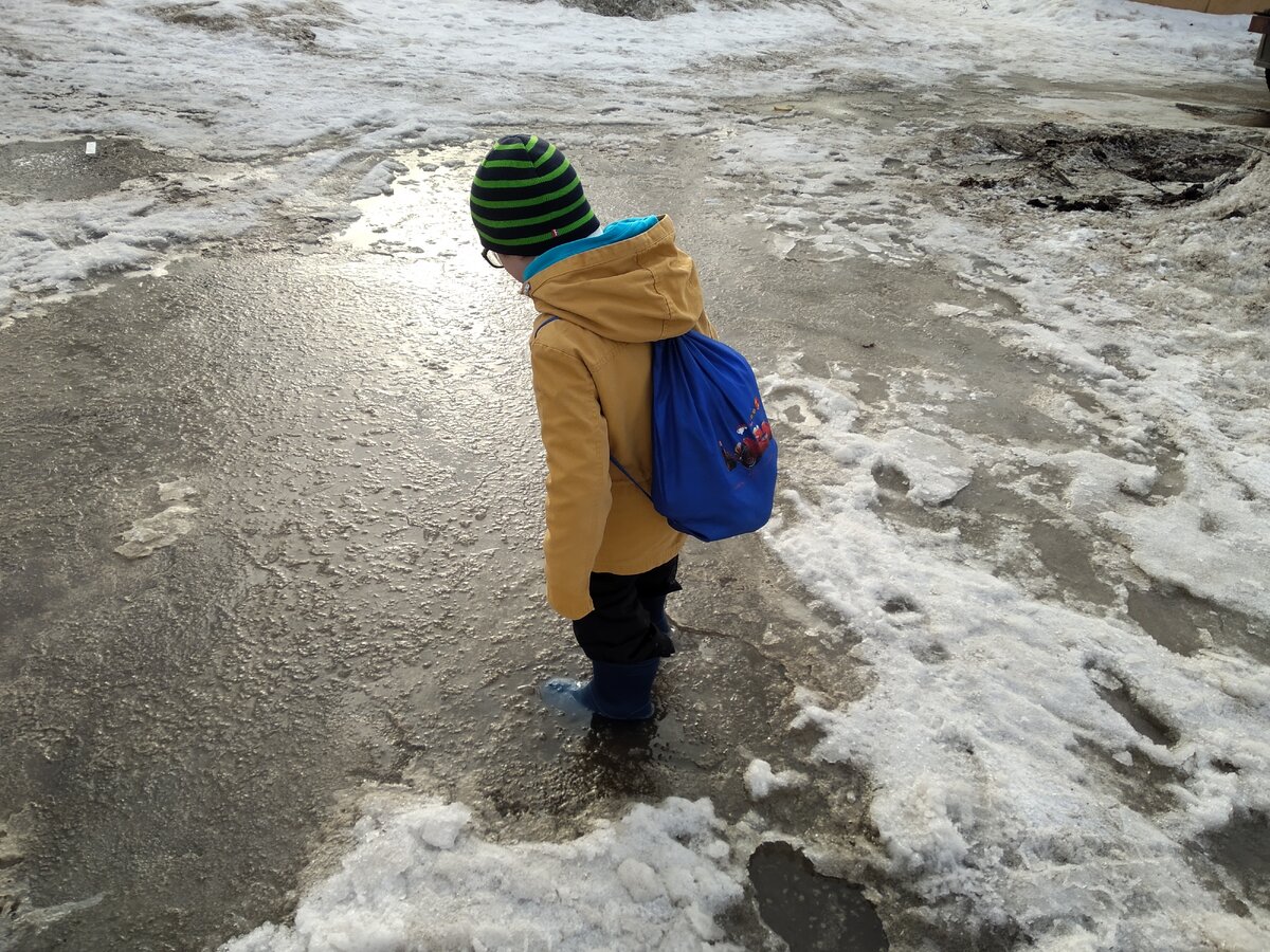 Мелкий и его любимая Большая-лужа-за-углом