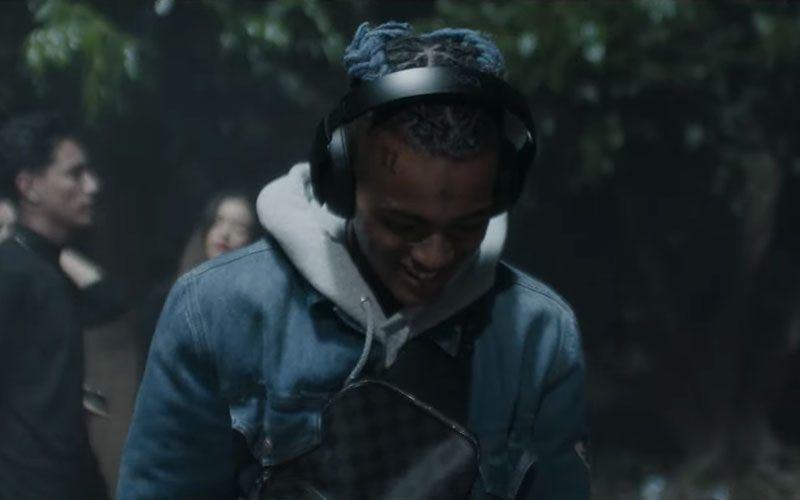 фото с сайта: http://celebgossipnews.co/watch-xxxtentacions-moonlight-music-video/