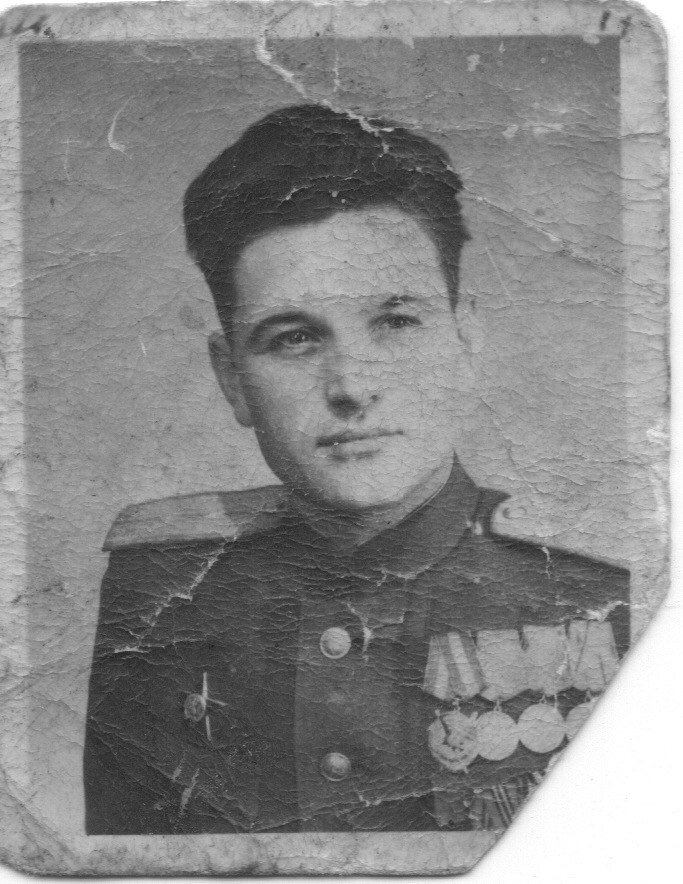 На фото: 1945 год. Мой родной дядя Михаил, один из победителей немецкой Германии.