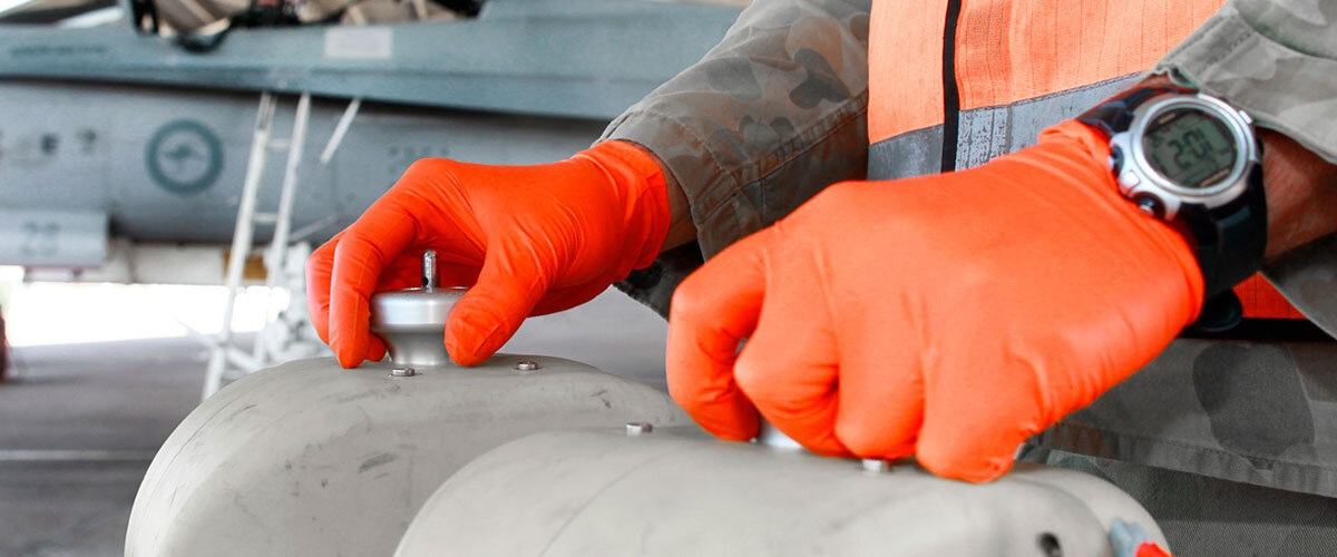 Латекс или нитрил? Что лучше?  