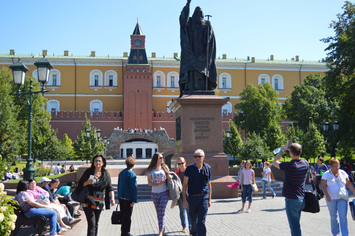 Средняя Арсенальная башня