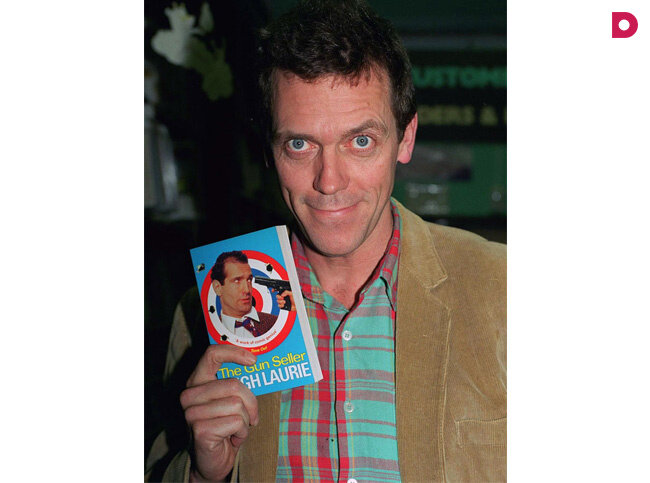 Лори весьма разносторонен. Его роман стал бестселлером. Фото: hughlaurie.net