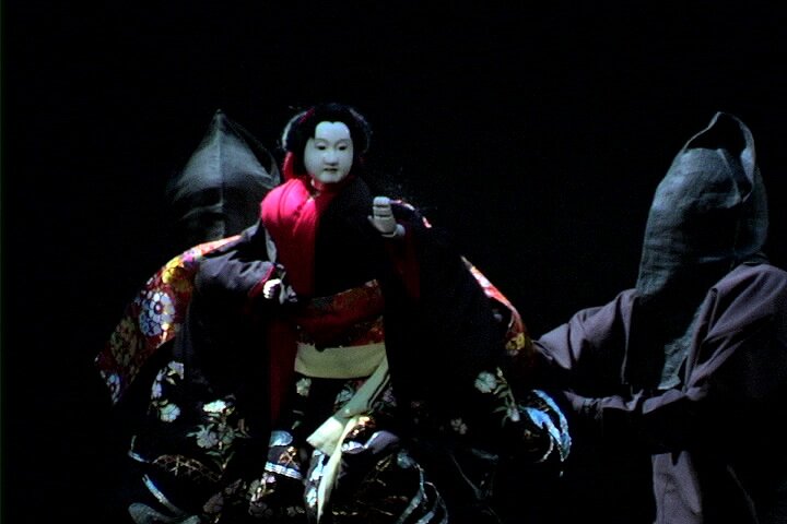 Театр кукол ночью. Авадзи театр. Японский театр кукол. Кукла Авадзи. Кукловоды в японском театре.