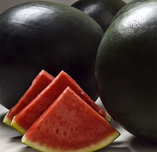 Лишь 100 ягод выращивают ежегодно на острове Хоккайдо. Продают их с аукциона