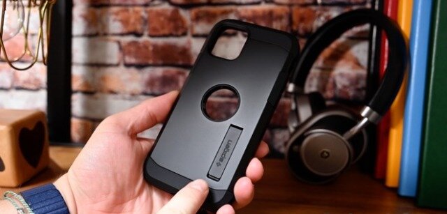 Spigen Tough Armor
