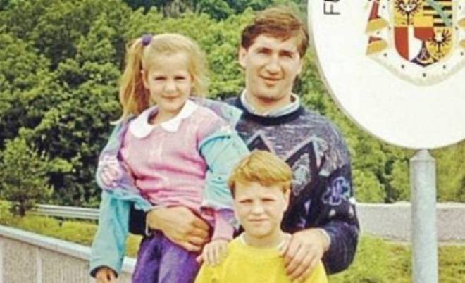 Мария с братом и папой