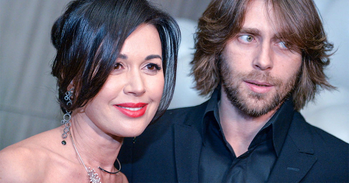 Супруг Анастасии,Петр Чернышов, ситуацию пока никак не комментирует 