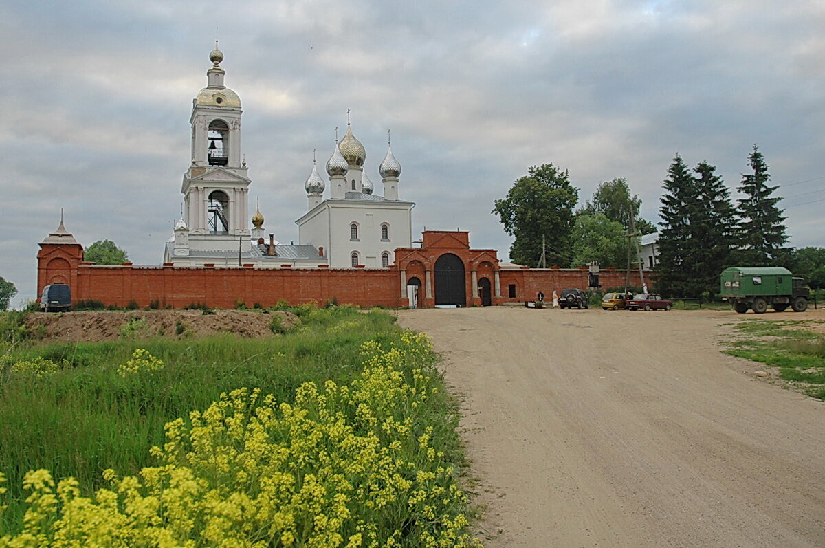 Погост крест