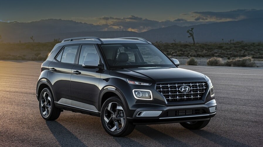 Hyundai Venue - новейший бюджетный кроссовер, который в будущем появится в РФ.