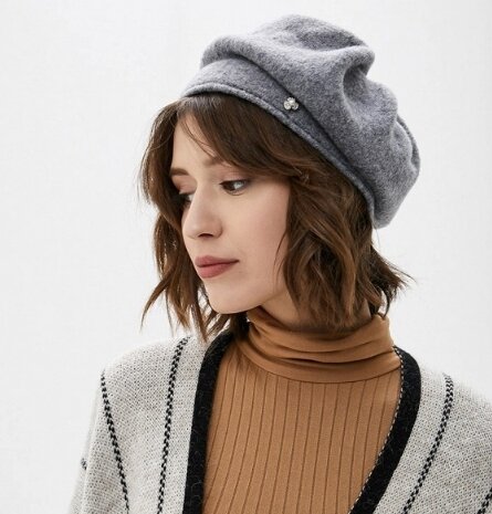 Стоимость этой шапки 6000 рублей