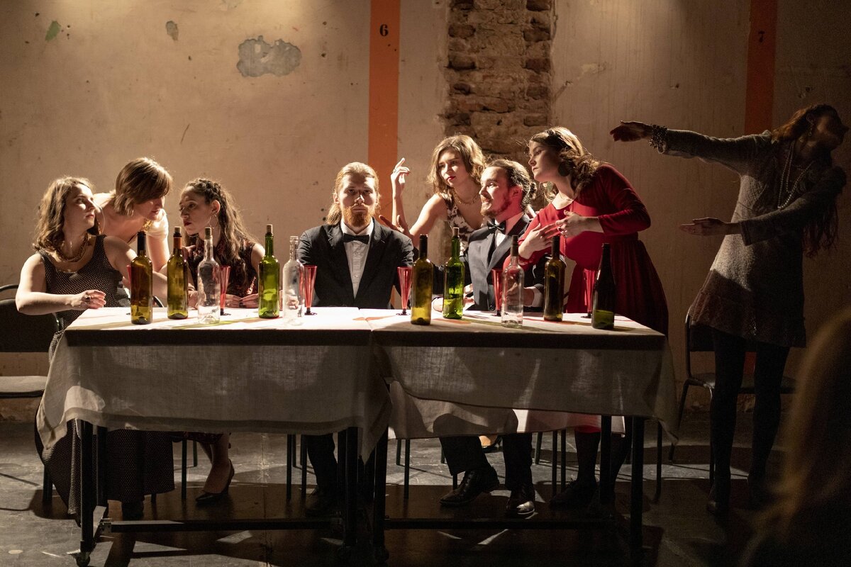 Спектакль "Самоубийца" театр-студия Кумкуат