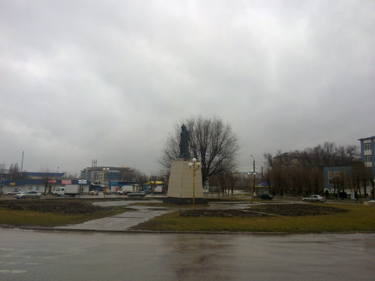 Памятник Джангару (герой калмыцкого эпоса)