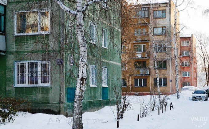 Ваша хрущевка и березка. Какой город? А не все ли равно... 