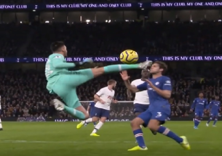 Что делает эта Кунг фу Панда я не понимая до сих пор.