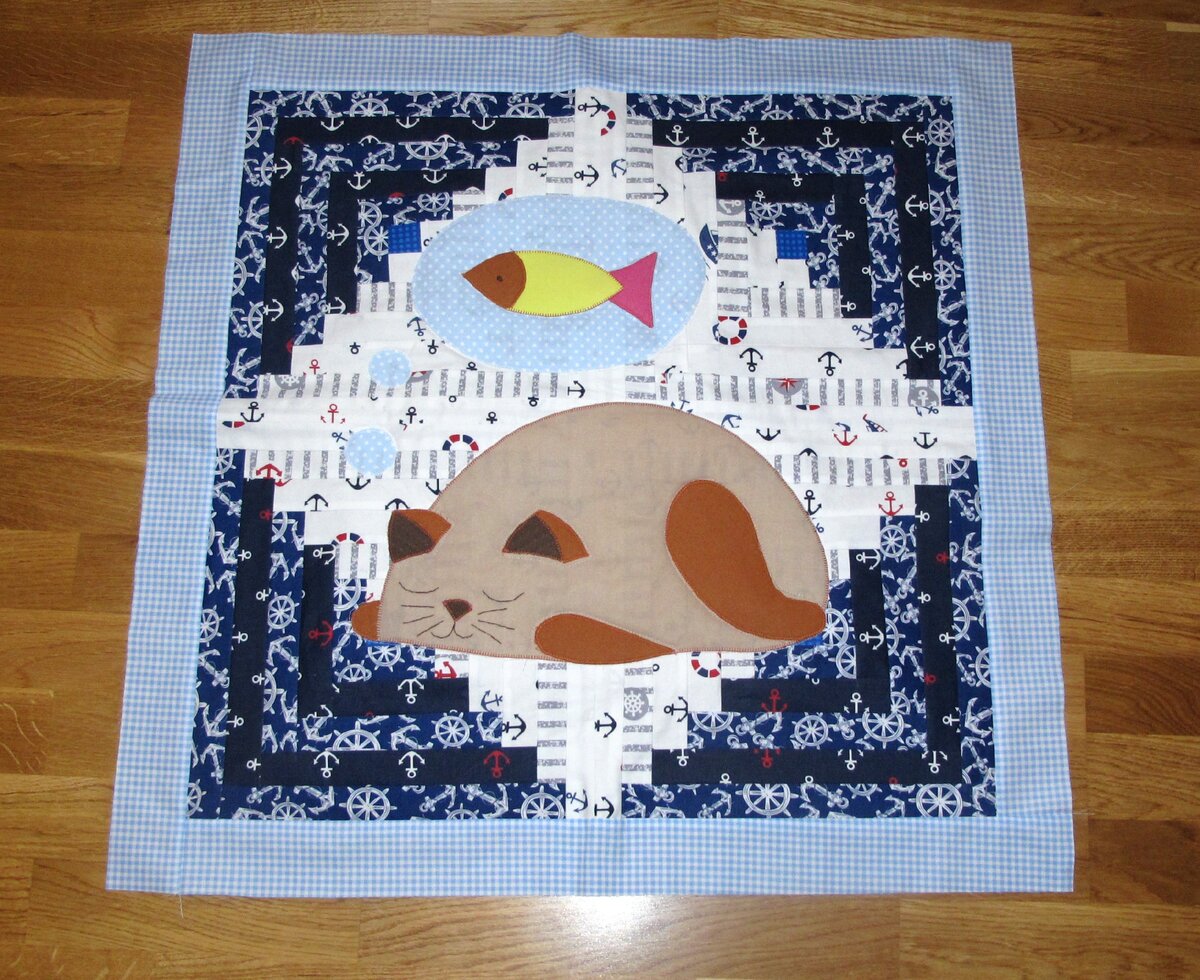 Аппликацию выбирал внук, я лишь исполнитель.