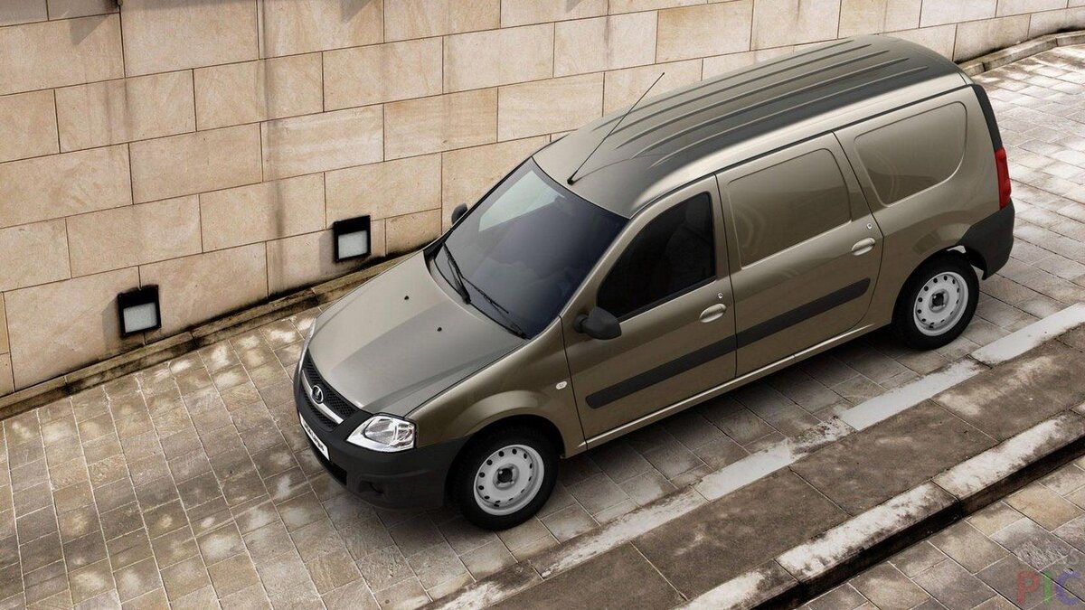  Ларгус- в кузове цельнометаллический фургон