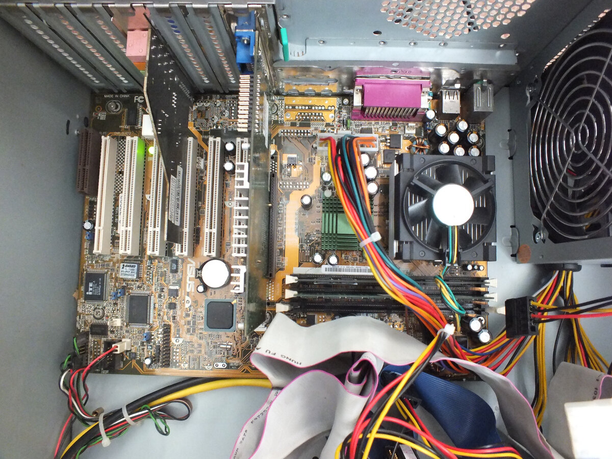 Тестовая система внутри корпуса