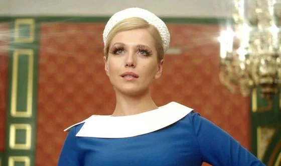 Карина Андоленко в сериале "Королева красоты" 2015 год