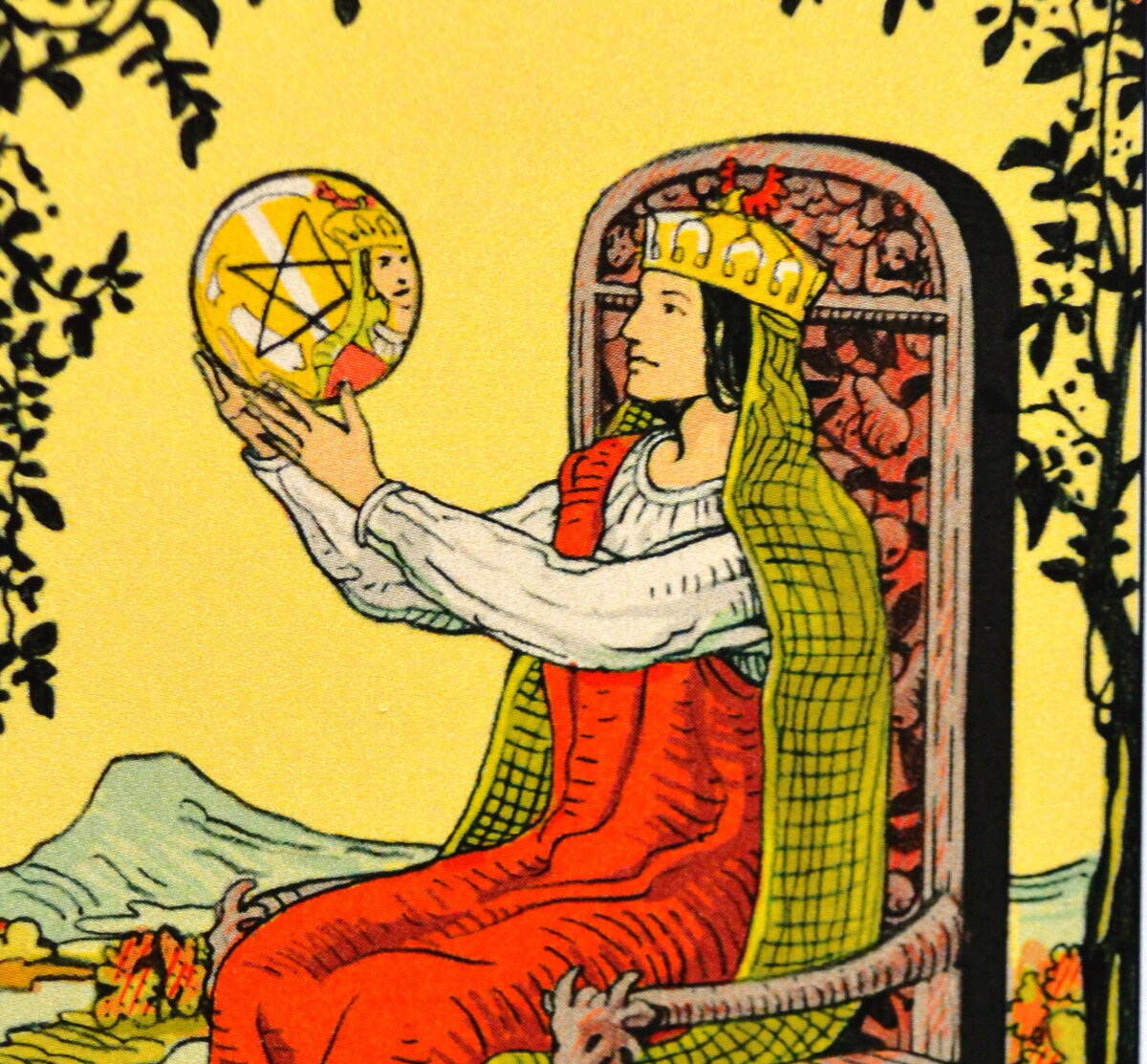 Меня зовут Марго, если хотите получить индивидуальный расклад на Таро, пишите мне на электронную поту: margati-taro@yandex.ru 