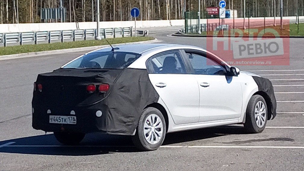 Прототип обновлённого Kia Rio, фото: Авторевю
