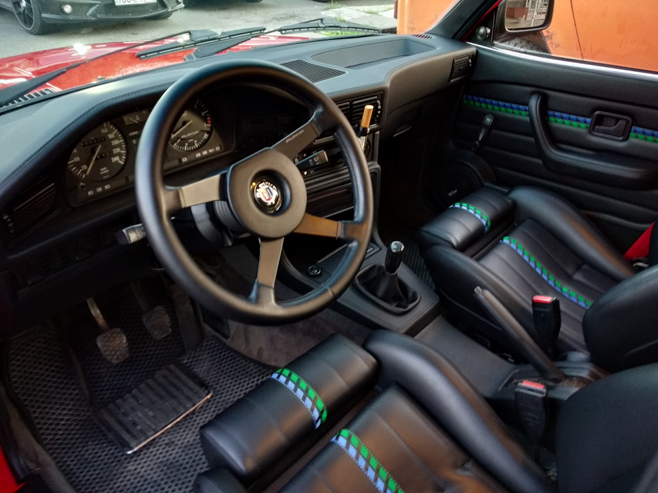 BMW M5 E28