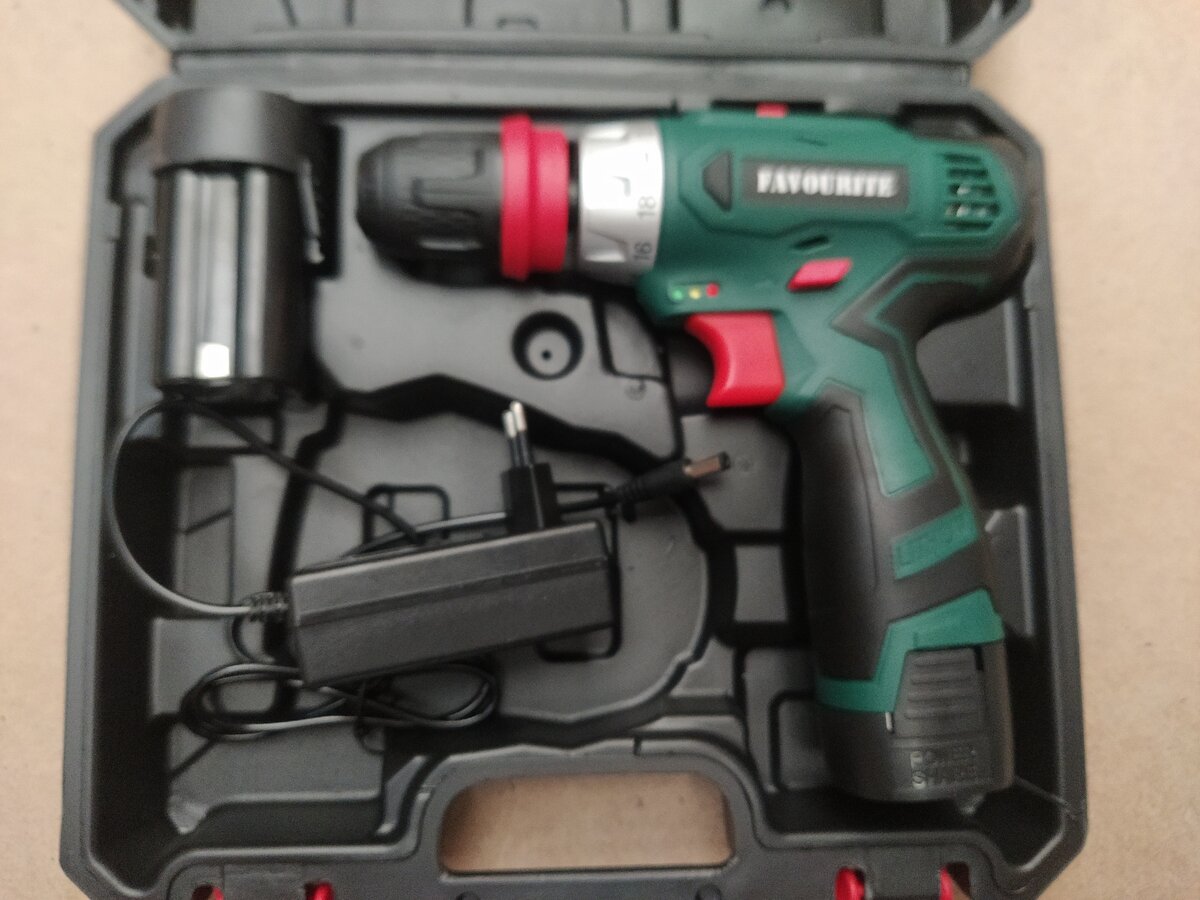 Дрель-шуруповерт deko gcd12du3 063-4114. Аккумуляторная дрель-шуруповерт deko dkcd20fu-li. Milwaukee m12 bddxkit-202c. Патрон metabo bs12. Дрель со съемным патроном.