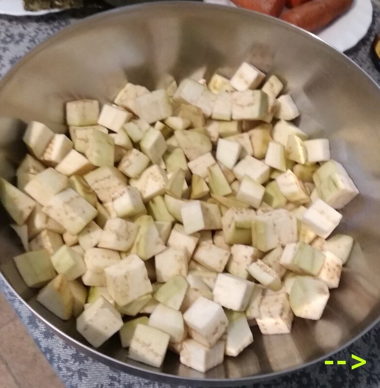 Порезал кубиками 2 см