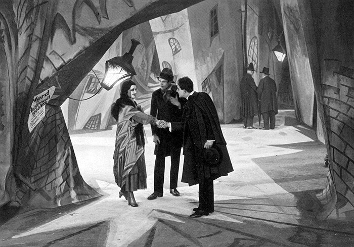 shot from "Das Cabinet des Dr. Caligari"/1920/Robert Wiene/kinopoisk.ru