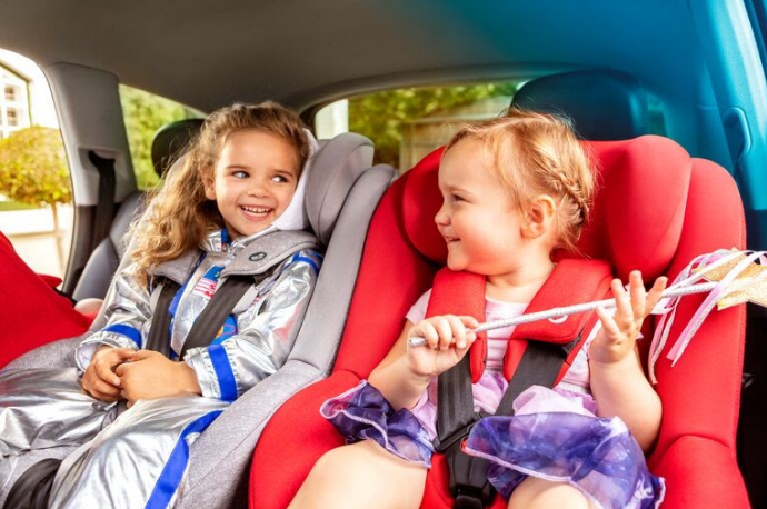 Детское автокресло или альтернативные способы фиксации ребенка в машине?Разбираемся, безопасно ли это