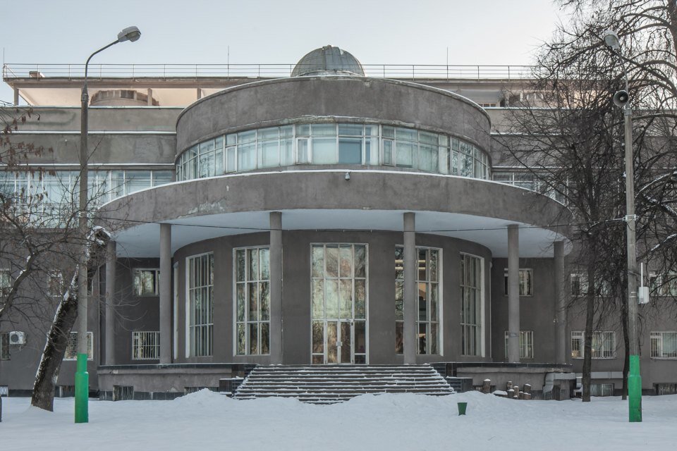 Культурные центры москвы. Братья Веснины дворец культуры Лихачева в Москве. Дом культуры ЗИЛ. Москва Архитекторы: братья Веснины. Дворец культуры им. Лихачева (ЗИЛА) В Москве. Дворец культуры ЗИЛ Веснины.