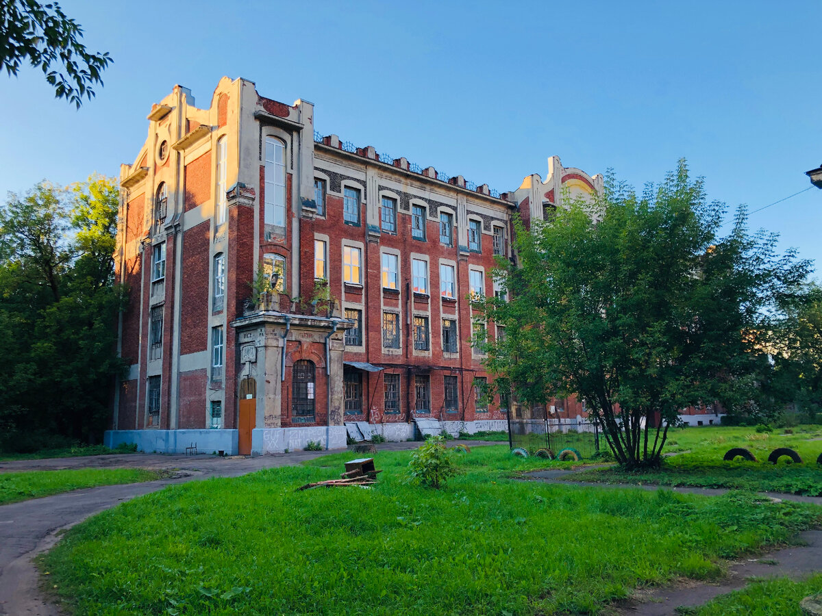 Домъ 3 - ныне действующий корпус психиатрической больницы