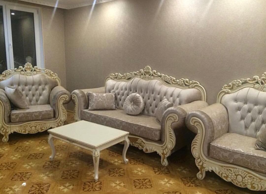 На фото: Мягкая мебель Корона в бежевом цвете.